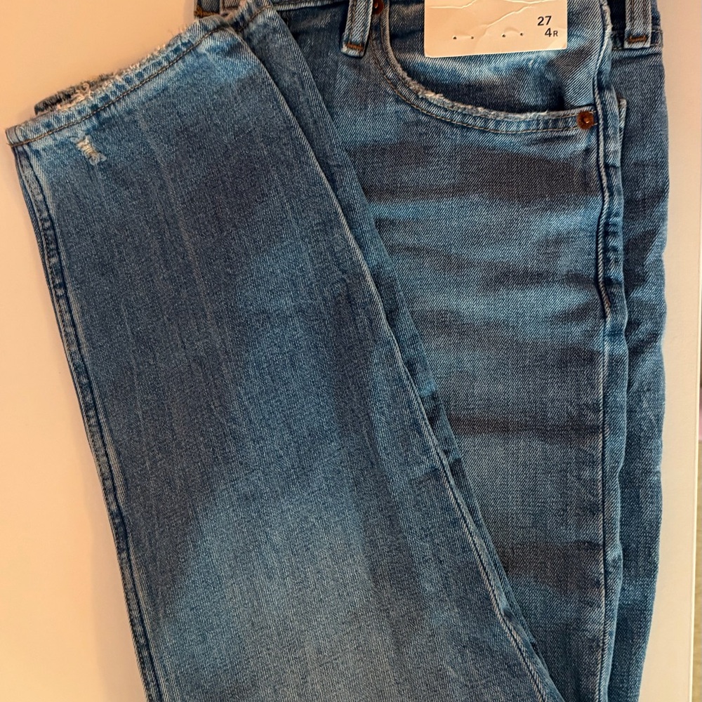 NWT Abercrombie & Fitch The Mom High Rise Blue Jeans - Size 27 4R - New with Tag